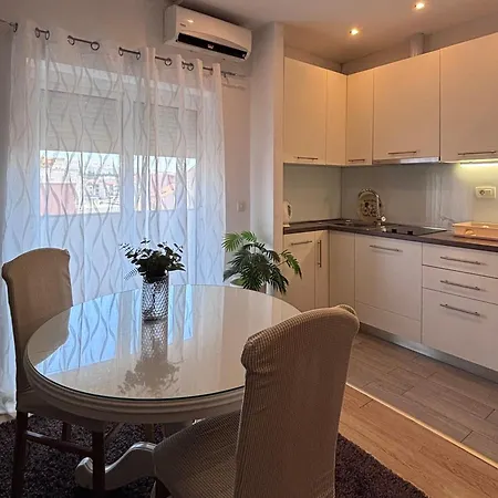 Daniela Apartment
